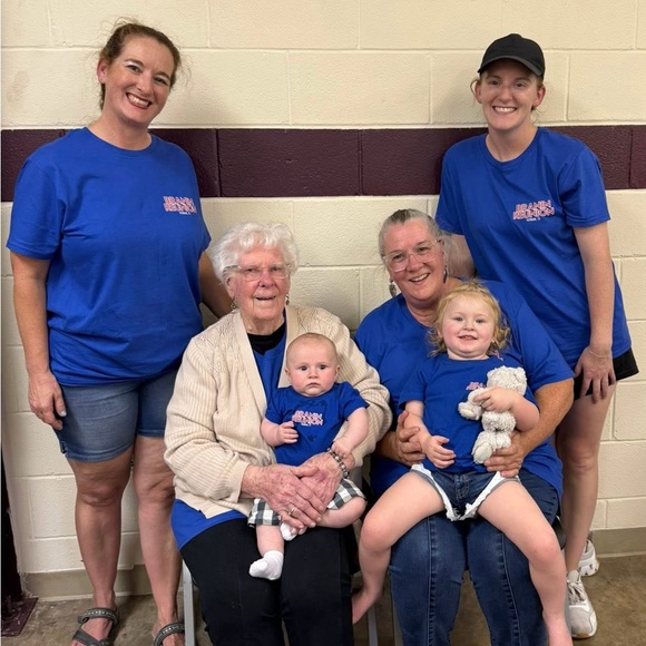 Meet your Posher, Posh - Picture 3 of 9